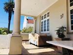 2 Bed Vredehoek Apartment To Rent