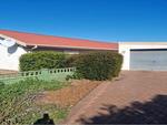 2 Bed Uitsig House To Rent
