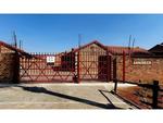 2 Bed Zwartkop Property To Rent