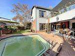 3 Bed Newmark Estate House For Sale
