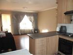 3 Bed Lakefield Apartment To Rent