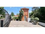 3 Bed Parkhurst House To Rent