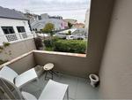0.5 Bed Bantry Bay Apartment To Rent