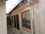 1 Bed Naledi House To Rent
