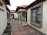 7 Bed Siluma View House For Sale