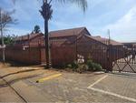 2 Bed Zwartkop Apartment To Rent