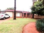 3 Bed Rooihuiskraal House To Rent
