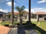 4 Bed Greenstone Hill House To Rent