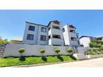 3 Bed Honeydew Grove Apartment For Sale
