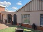 4 Bed Uitsig House To Rent