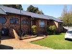 2 Bed Roodekrans House For Sale