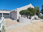 3 Bed Grotto Bay House To Rent