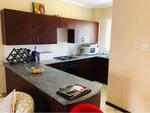 2 Bed Honeydew Apartment To Rent