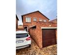 2 Bed Wilgeheuwel Property To Rent